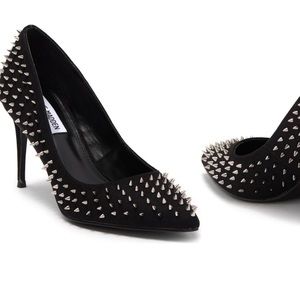 Steve Madden Luiza pump.